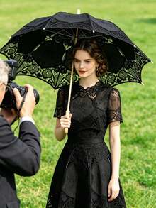 Wedding Photography Props, Bachelorette Party Accessories, Lace Fan, Garden Party Parasol, Cosplay Event Umbrella, Tea Party Decor Umbrella, Gothic Style Photography Parasol, Bride And Bridesmaid Umbrella, Halloween Costume Matching Parasol, Engagement Photo Shoot Umbrella, Birthday Party Lace Umbrella - Lace Umbrella - Suitable for One Person - View 7