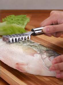 1 Pc Stainless Steel Manual Fish Scaler, Efficient Fish Scale Scraper Remover Tool, Practical Household Kitchen Gadget, Easy To Use Handheld Fish Cleaning Accessory For Home Seafood Preparation - Multicolor - View 5