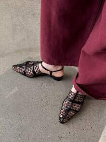 Sandalias romanas de mujer 2026 de verano, estilo vintage de moda, negras, de malla tejida calada, punta fina, tacón grueso, punta cerrada, diseño único de alta gama, cómodas, ligeras y versátiles - Negro - Ver 1