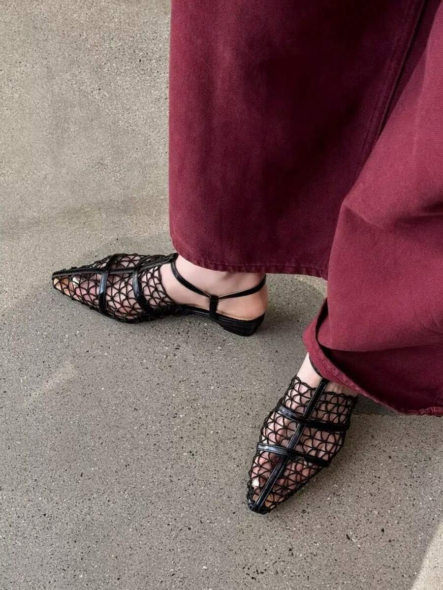 Sandalias romanas de mujer 2026 de verano, estilo vintage de moda, negras, de malla tejida calada, punta fina, tacón grueso, punta cerrada, diseño único de alta gama, cómodas, ligeras y versátiles - Negro - Ver 1
