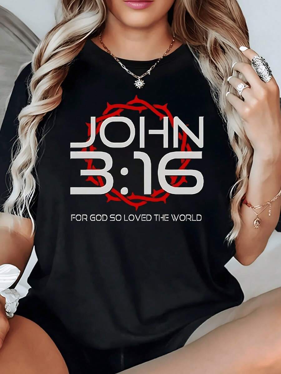 A Red Crown Of Thorns Surrounded By Bible Verses About Divine Love Is Expressed On This Soft, Faith-Filled Women's T-Shirt. - 黑色 - 查看 1