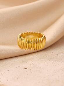 1 pieza Anillo texturizado con picos de estilo punk, banda chapada en oro de 18K, accesorio de diseño minimalista, regalo para uso diario y apilar - Multicolor - Ver 4