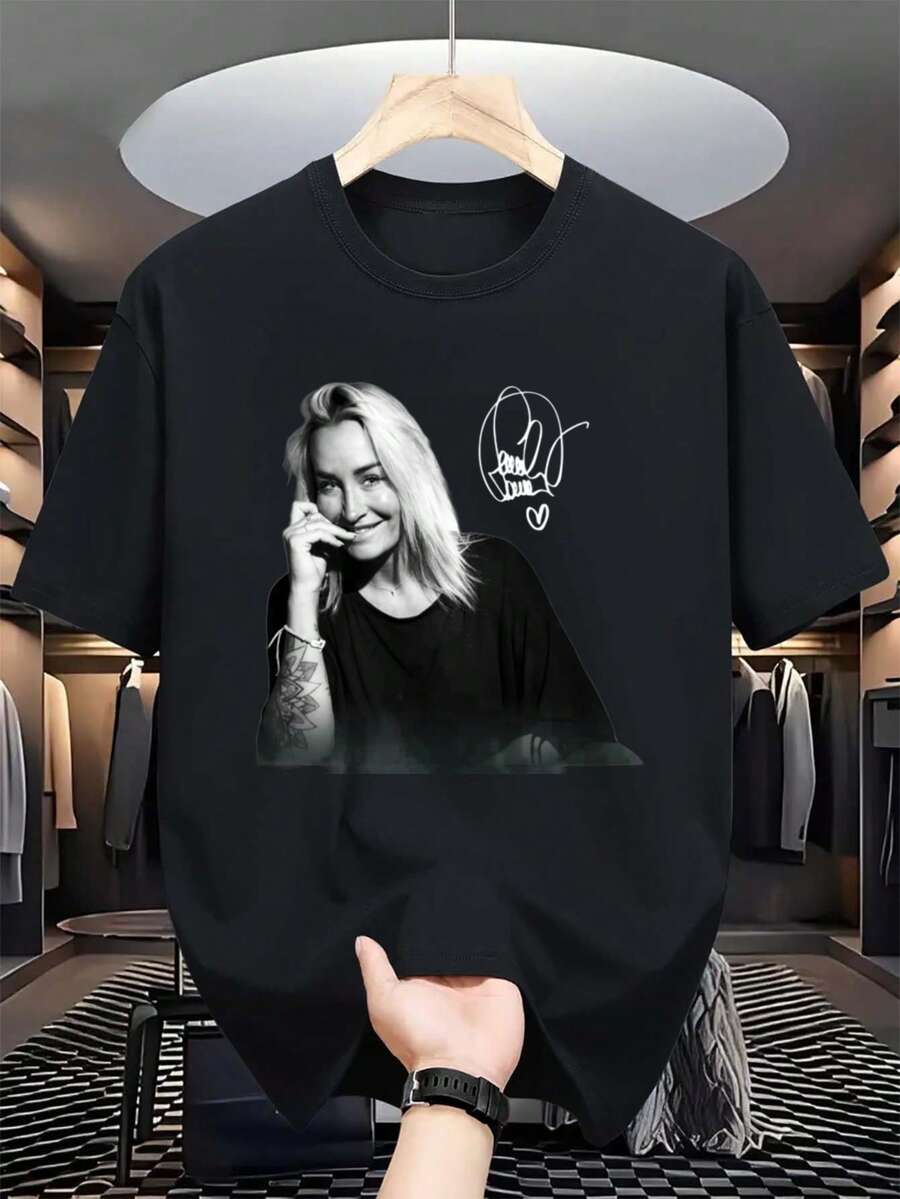Camiseta con Estampado Gráfico de Sarah Connor – Prenda de Vestir, Diseño de Estampado Atrevido, Manga Corta, Cuello Redondo, Corte Regular, Ropa Casual para Todas las Temporadas, Regalo Perfecto para Coleccionistas y Entusiastas - Negro - Ver 1