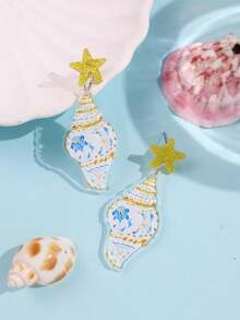 1 Pair Elegant Bohemian Design Fresh Unique Personalized Summer Marine Life Star Blue & White Print Seashell Acrylic Women's Earrings Suitable For Daily Commute, Summer Beach Party Wear Women's Jewelry - Multicolor - View 4