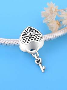 1pc S925 Sterling Silver Vintage Distressed Heart Lock & Key Bead, Hollow Floral Pattern DIY Bracelet Charm - Silver - View 4