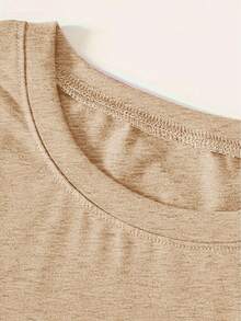 Vintage Casual Loose Fit T-Shirt With Round Neck And Short Sleeves, With A Simple English Letter Print Design. - 卡其色 - 查看 3