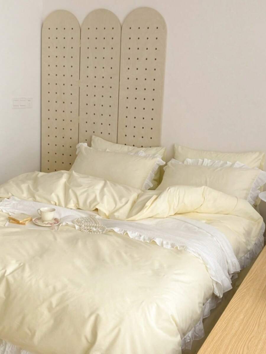 Yellow Creamy Girl Style Ruffle Edge Skin-Friendly Brushed Duvet Cover Set 3pcs (1*Duvet Cover+2*Pillowcases), Suitable For Bedroom, Guest Room, All Seasons, Machine Washable - Yellow - View 1