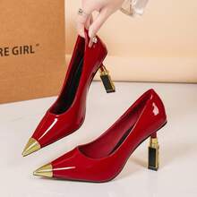 Nuevos zapatos de tacón alto para mujer en color rojo vino con punta puntiaguda y tapa de metal con diseño de lápiz labial, corte bajo, elegantes - Rojo - Ver 4