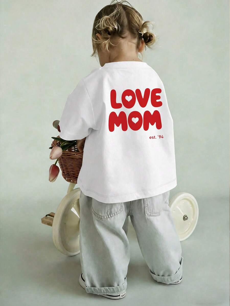 1件男孩夏季「LOVE MOM」愛心字母印花短袖T恤，透氣圓領休閒上衣，舒適親膚，適合外出、母親節、學校及日常穿著 - 白色 - 查看 1