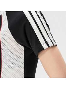 Adidas 女款運動T恤 & 背心 TIRO TEE3 夏季撞色V領短版舒適運動T恤 KZ2386 - 黑色 - 查看 5