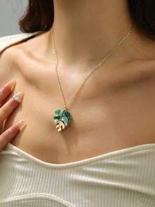 1 pieza Collar exquisito con hoja de Monstera, colgante de hoja tropical en oro y verde, joyería inspirada en la naturaleza, regalo para mujer - Verde - Ver 3