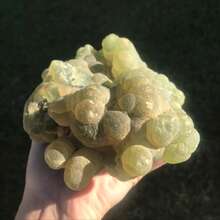1pc Random Natural Raw Fluorite Rough Stone, Premium Natural Mineral Specimen. Perfect For Jewelry Making, Indoor Decor Collection, Geological Teaching And Popular Holiday Gifts - Green - View 1