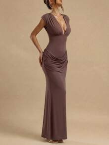 Tief ausgeschnittenes V-Ausschnitt plissiertes figurbetontes langes Kleid - elegant geeignet für Abendpartys und Hochzeiten, Damen Sommer Freizeitkleid - Braun - Übersicht 5