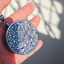 Cenicero portátil redondo con strass y llavero, mini cenicero de bolsillo para viajes y almacenamiento al aire libre, accesorio de moda, regalo de cumpleaños y festividades - Cenicero redondo portátil con pedrería - Ver 4