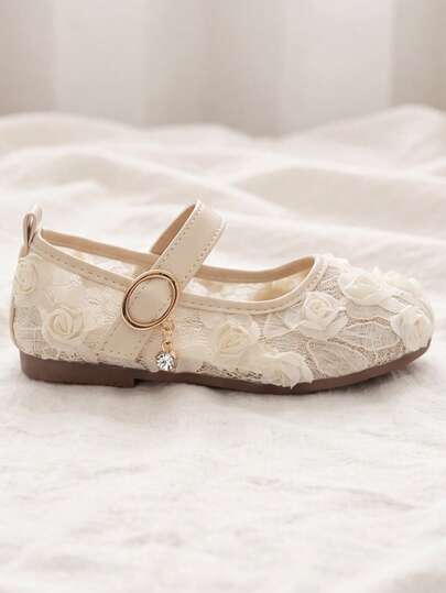 2026 Summer Girls' Beige Lace 3D Rose Mary Jane Shoes, Elegant Sweet Princess Shoes For 3-10 Years Old Girls, Mesh Breathable Sandals, Round Toe Soft Sole Children's Shoes, Comfortable Lightweight Flat Shoes, Durable Versatile Casual Shoes, Back To School Uniform Shoes, Suitable For School, Family Gatherings, Birthdays, Weddings, Parties, Daily Wear!