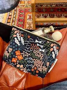 Classic Striped Large Capacity Handheld Makeup Bag, Dark Color Zipper, Skincare Products Travel Organizer Pouch Travel Essentials For Holiday Vacation Makeup Organizer Travel Bag For Women Make Up Bag VA05 - 刺繡花2 - 查看 5
