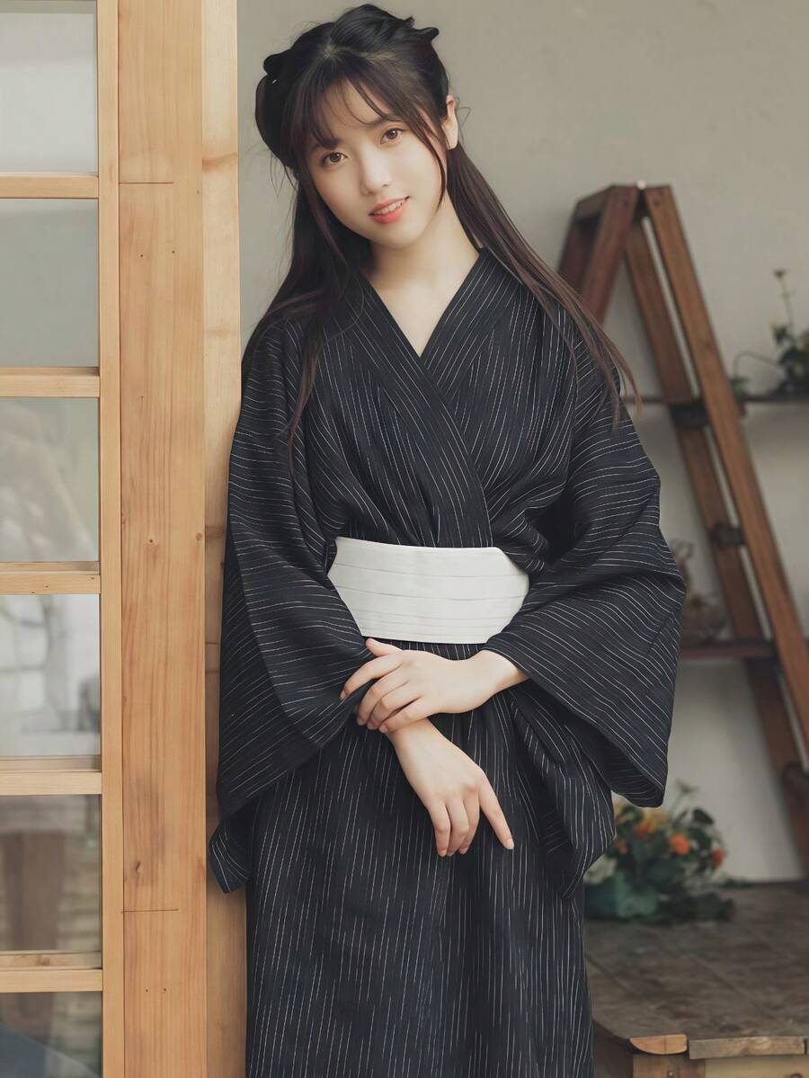 1 pieza Kimono tradicional japonés negro con rayas finas, bata larga, disfraz COSPLAY, accesorio para juego de rol, otoño - Negro - Ver 1