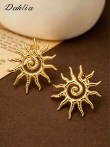 Women's Gold Stainless Steel Sun Earrings, Bohemian Vintage Round Sun Design Fashion Jewelry, Suitable For Party, Vacation And Daily Wear - Gold - View 3