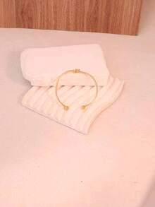Minimalist Ins Style Gold Bangle Set, Embossed Round Disc Twisted Smooth Surface Bracelet, Blogger Style Accessory, Sleek High-End Design - Gold - View 3