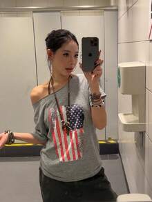 夏季新款 Y2K 風格女款設計師印花不對稱領短袖 T 恤，時尚百搭休閒款 - 灰色 - 查看 3