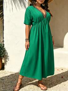 Bohemian Style Green Plus Size V-Neck Short Sleeve Long A-Line Dress With Embroidery Details, Perfect Summer Slip Dress Elegant - Green - View 3