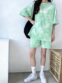 AICJ 两件套女士扎染字母印花休闲运动套装，宽松圆领T恤和短裤/休闲裤，以及舒适的睡衣家居服套装 - 薄荷綠 - 查看 3
