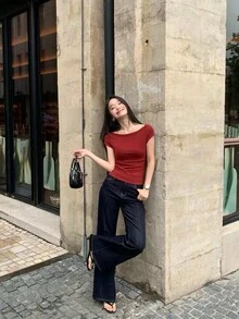 衣橱必备露肩夏季短袖T恤 女款设计 船领修身优雅红色针织上衣 休闲 - 紅色 - 查看 2