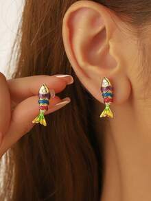 2pcs 3D Movable Fish Earrings, 18K Gold Plated Fish Pendant Earrings, Colorful Interlocking Fish Jewelry, Unique Pisces Fish Shaped Earrings, Gift For Ocean Lovers, Suitable For Daily, Holiday, Date, Party Wear - Multicolor - View 3