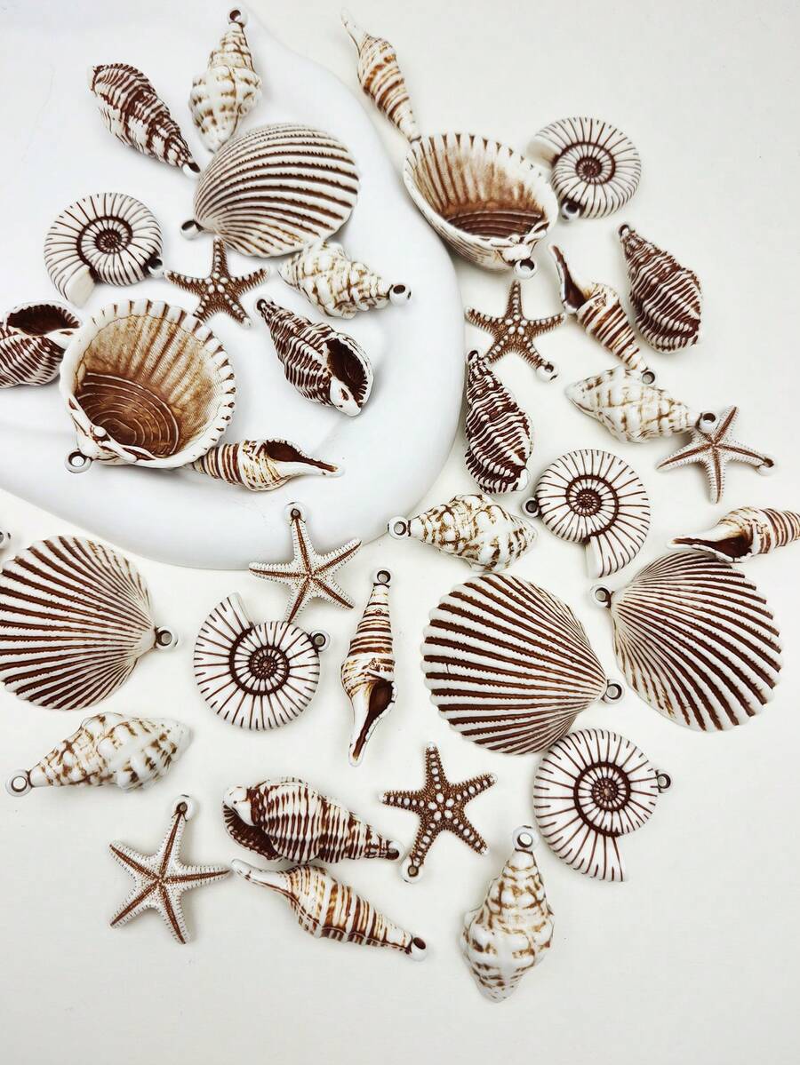6pcs Bohemian Beach Holiday Style Acrylic Shell & Conch Pendant, Artificial Vintage Seashell Pendant For DIY Jewelry Making And Decoration, Suitable For Necklace, Earrings, Anklet, Phone Chain, Bag Charm - White Brown - View 1