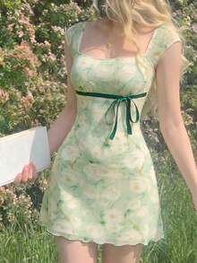 Floral Print Mesh Pleat Dress With Bow - Green - View 1