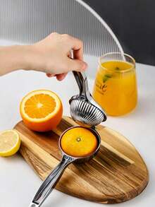 Portable Aluminum Citrus Juicer, Manual Lemon Squeezer With Non-Slip Handle, For Fresh Juice - Multicolor - View 4