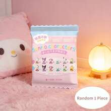 (1件隨機) 正版授權 Sanrio 星座桌面擺飾，Hello Kitty 主題迷你桌面裝飾，成人居家裝飾配件，14+ - 彩色 - 查看 8