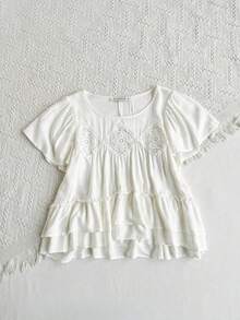 Blusa de mujer de verano de color liso minimalista con encaje calado, manga corta y bajo multicapa - Blanco - Ver 9