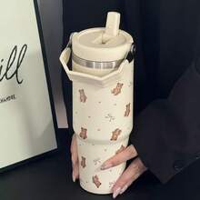 SCALON 30oz/900ML 大容量熊弓吸管水杯，奶油白卡通印花旅行杯，一鍵彈蓋，防漏，可折疊手柄，便攜設計，長效保冷保溫，適合學校、校園、通勤、購物、露營，真空保溫瓶，保溫水壺，杯子，飲具套裝，咖啡杯，平底杯，水瓶，冷熱保溫瓶附蓋與吸管 - 查看 3