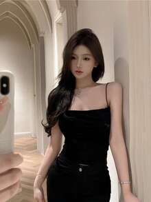 性感辣妹加厚內墊細肩帶上衣 短版直領抓皺內搭背心 休閒黑色夏季款 - 黑色 - 查看 5