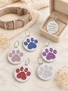 Etiqueta personalizada para mascotas, etiqueta redonda personalizada para mascotas con huella de pata de strass brillante, diseño de doble cara, la parte delantera con una exquisita huella de pata de strass con apariencia destacada, la parte trasera se puede grabar con láser con el nombre de la mascota, dirección, número de teléfono de contacto, material de acero inoxidable resistente al desgaste y sin decoloración, adecuado para gatos y perros, prevención efectiva de la pérdida de mascotas mientras añade decoración - Multicolor - Ver 8