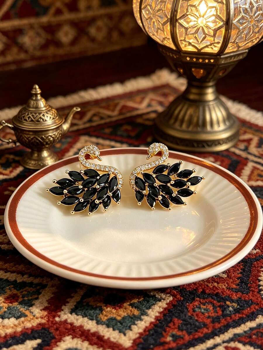 1 par de pendientes de cisne negro con cristal para mujeres, incrustados con circonita cúbica brillante, diseño elegante de animal, adecuado para uso diario y ocasiones - Negro - Ver 1