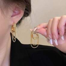 1对女士优雅金属流苏几何耳环，2024新款设计珠宝，婚礼派对奢华配饰，送给她的礼物 - 金色 - 查看 2