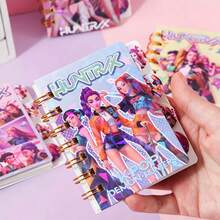 Hasbro 1本女團雷射圓形筆記本 A7/100K 便攜口袋筆記本，附分隔頁學生筆記本，K-POP主題日記本文具，粉絲禮物雷射筆記本校園用品 - 多色款式隨機 - 查看 2