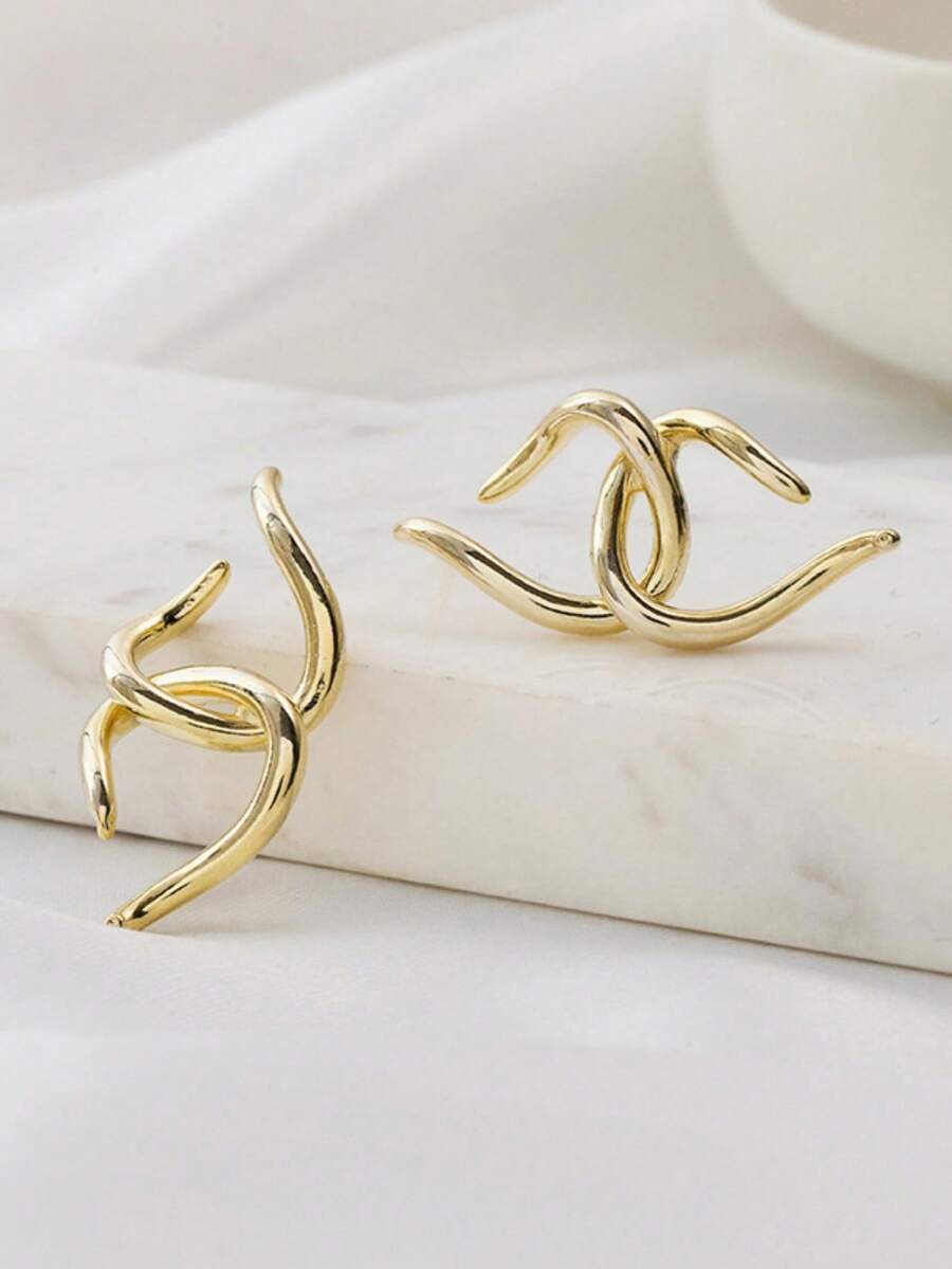 1 Pair Women's Elegant Double C Hoop Earrings, Suitable For Daily Wear - Gold - View 1
