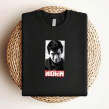 T-shirt pour femmes avec imprimé "Norman Bates 'Norm' Psycho Effrayant Horreur Culte" en noir, disponible en manches longues ou courtes. - Noir - Voir 3
