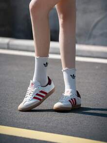 Adidas 中性 Samba OG 舒適輕量低筒休閒運動鞋，適合日常穿著、戶外運動與休閒，JI3201 - 亮白/淺猩紅/暗紅 - 查看 2