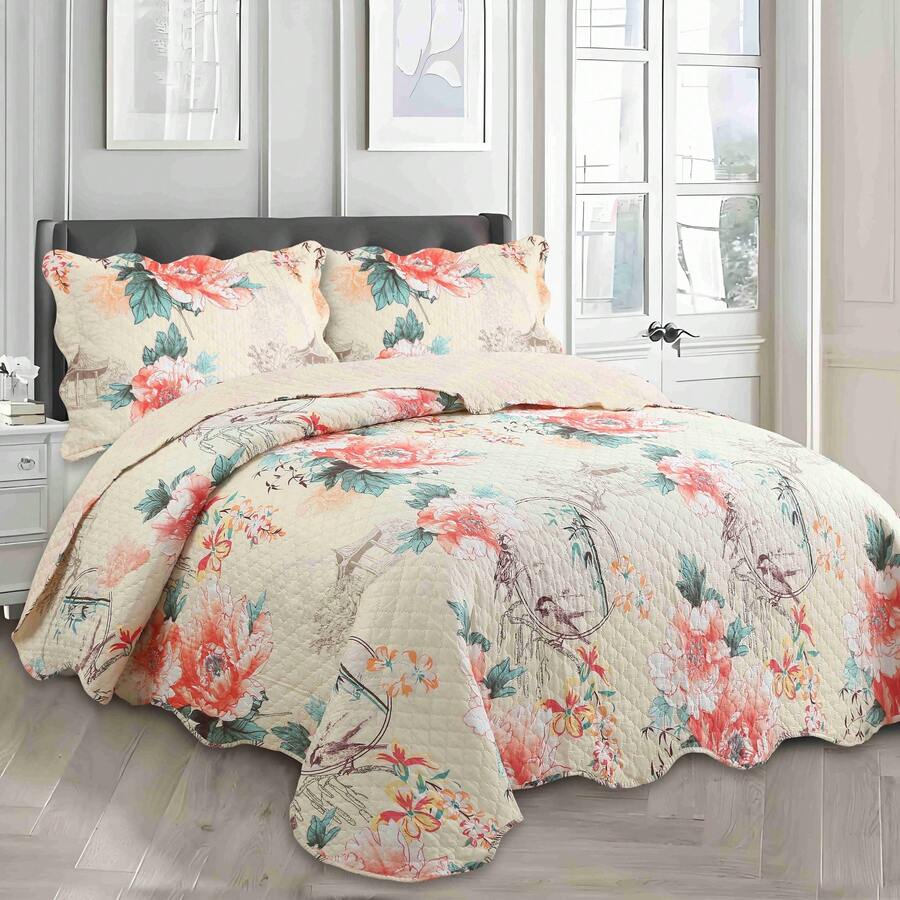 3-Piece Set: Double-Sided Queen Bedspread, Patchwork Quilt, Ultra Patch - Taman Provence - View 1