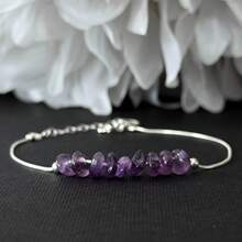Natural Amethyst Chip Bracelet, Emotional Balance, Adjustable Thin Bracelet, Gold And Silver Colors, Symbolizing Good Luck And Prosperity. It Is A Perfect Daily Gift For Women. [Natural Stone Colors And Shapes May Vary] - Lilac Purple - View 4