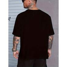 Men's "Built In The Fifties Original And Unrestored" Funny Birthday Graphic T-Shirt, Casual Crew Neck Short Sleeve Tee, Retro Distressed Print, Humorous 50s Born Vibe Streetwear Top - Schwarz - Übersicht 2