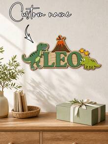 1 pieza Placa de nombre de dinosaurio personalizada - Decoración de madera para guardería - Letrero de dinosaurio para niño - Decoración de dormitorio de dinosaurio - Regalo para amantes de los dinosaurios, Letrero de puerta de madera con tema de dinosaurio personalizado para habitación infantil, Para padres y abuelos con niños que buscan decoración de guardería, regalos de cumpleaños o letrero personalizado para habitación infantil, Crea un sentido único de exclusividad, Elementos divertidos de dinosaurio y volcán inspiran la imaginación de los niños, Se combina perfectamente con varios estilos de decoración del hogar - Negro - Ver 5
