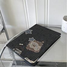1件復古拼貼小狗與星星印花平板保護殼，相容 iPad 10代 10.9 吋 2022 智能保護殼/Air 13(M3 2025)/Air 11/11(A16 2025)/Galaxy Tab S10+/S9/A9，相容 Oppo Pad、Matepad、Pad、Honor Pad、Xiaoxin Pad - 彩色 - 查看 5