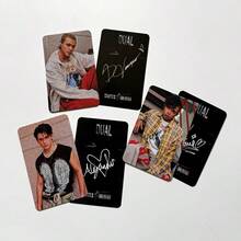 Santos Bravos DUAL 專輯卡,歐美男團周邊 LOMO 收藏卡,粉絲應援明星卡,拉丁美洲男團相片卡,Santos Bravo 粉絲收藏品,世界盃球衣卡,DUAL 出道 EP 盒裝卡,足球球衣 + 私服雙風格照片,Santos Bravos 小卡組,適合卡片專輯收藏、剪貼簿 DIY、粉絲應援 - 彩色 - 查看 7