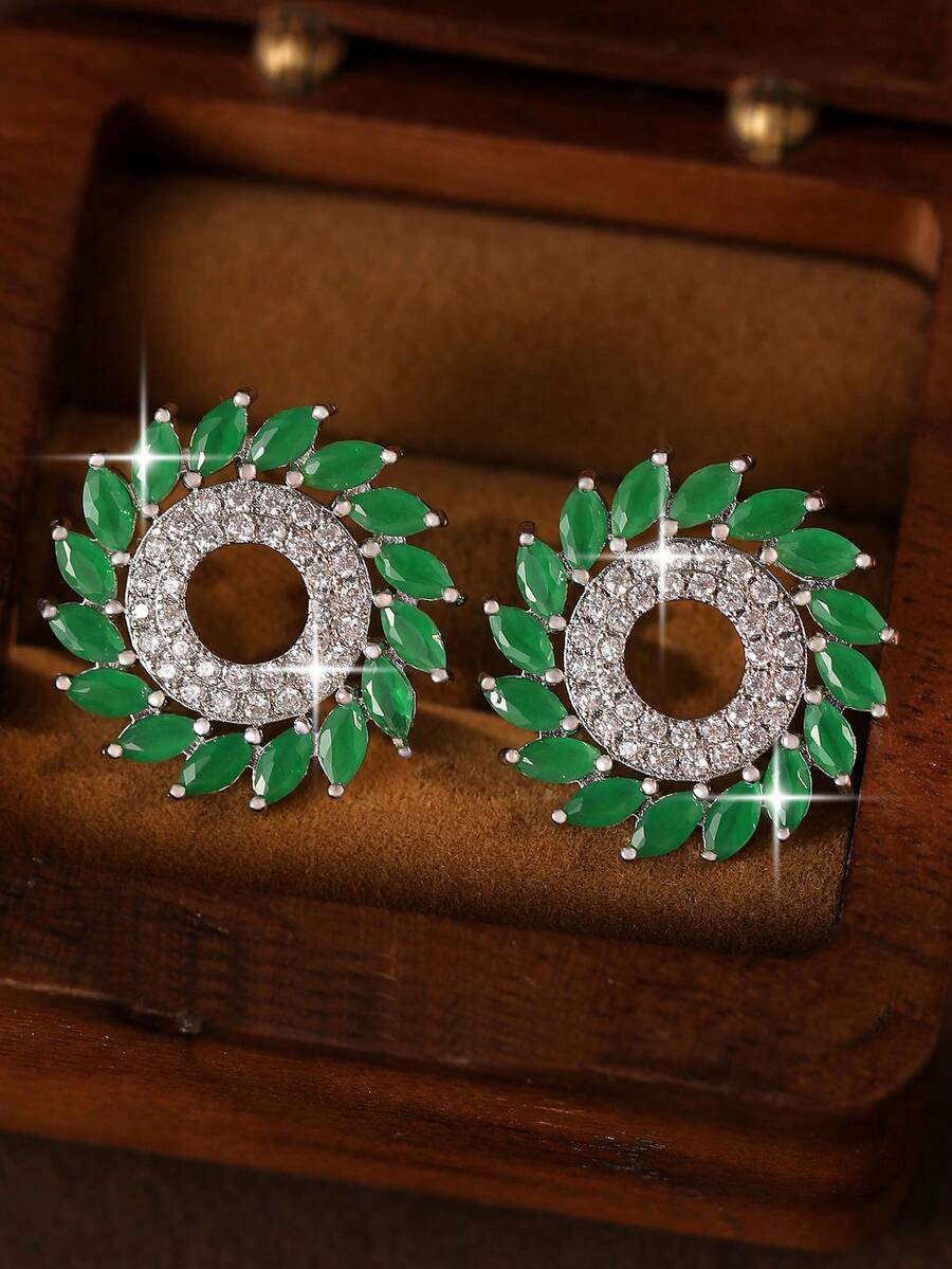 1pair Elegant Cubic Zirconia Stud Earrings,Sophisticated Sparkling Round Leaf Design Earrings For Women For Daily Wear,Parties,Dates,Travels,Weddings - Green - View 1