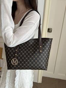 Fashion Solid Color Large Capacity M Letter Print Tote Bag, Metal Decor, Shoulder Bag, Suitable For Women Shopping, Commuting, Daily Use, Suitable For Students Back To School - Coffee - View 5